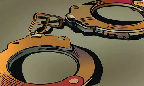 പ്രണയാഭ്യർഥന നിരസിച്ച പെൺകുട്ടിക്കുനേരെ അതിക്രമം; രണ്ടുപേർ അറസ്റ്റിൽ