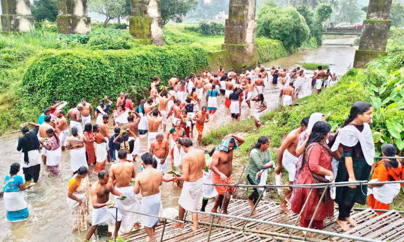 Karkadaka Vavubali Karkadaka Vavubali