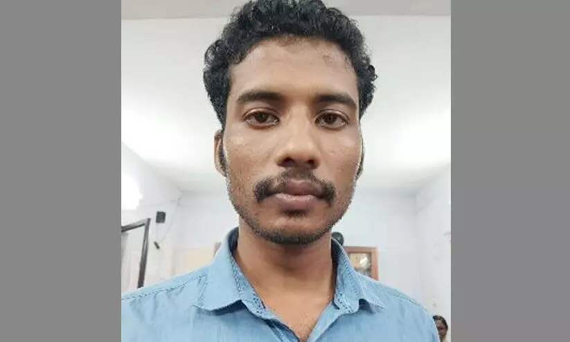 ആശുപത്രി കുളിമുറിയിൽ ക്യാമറ വെച്ച് നഗ്നദൃശ്യം പകർത്തവെ 23കാരൻ പിടിയിൽ