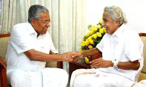 ജനജീവിതത്തിൽ ഇഴുകിച്ചേർന്ന വ്യക്തിയായിരുന്നു ഉമ്മൻചാണ്ടി -പിണറായി വിജയൻ