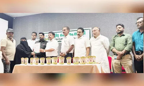 ഹ​ജ്ജ് വ​ള​ൻ​റി​യ​ർ​മാ​രെ കോ​ട്ട​ക്ക​ൽ കെ.​എം.​സി.​സി അ​നു​മോ​ദി​ച്ചു