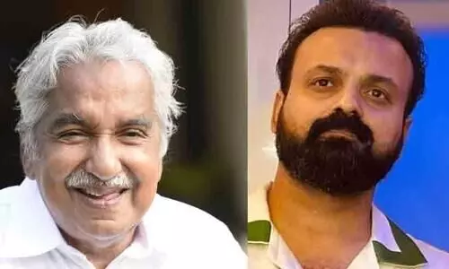 Kunchacko Boban Emotional Note About Oommen Chandys demise