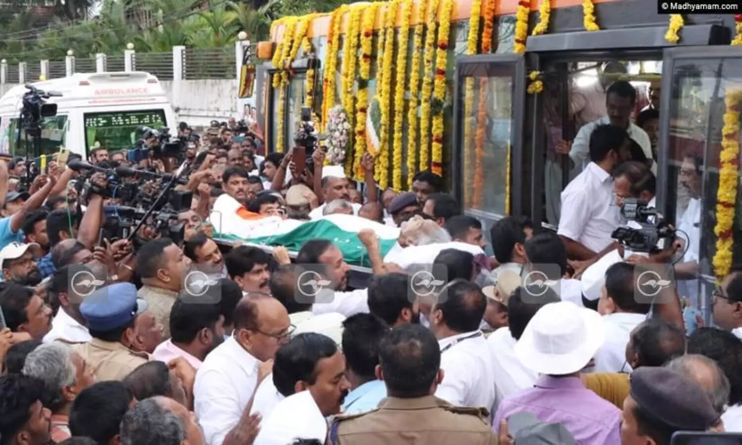 ഉമ്മൻചാണ്ടിയുടെ സംസ്കാരം ഔദ്യോഗിക ബഹുമതികളില്ലാതെ; കുടുംബത്തിന്റെ ആവശ്യം അംഗീകരിച്ചു