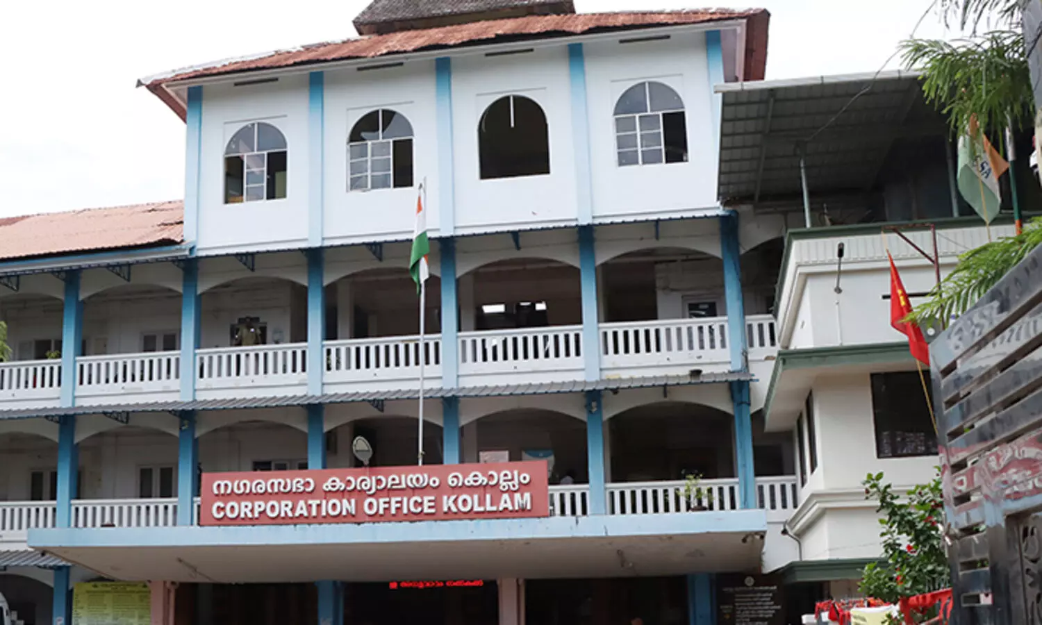 ‘ആലയില്ലാതെ ആനയെ വാങ്ങി’ കൊല്ലം നഗരസഭ