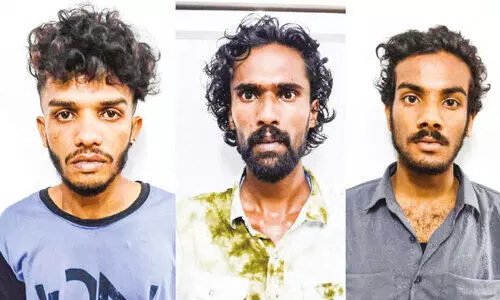 കാറിൽ കൊണ്ടുവന്ന നാല്​ കിലോ കഞ്ചാവുമായി മൂന്ന്​ പേർ അറസ്റ്റിൽ