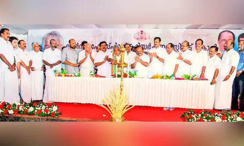 മെഡിക്കൽ കോളജും കൊച്ചിൻ കാൻസർ സെന്ററുമെത്തിയത് ഉമ്മൻ ചാണ്ടിയിലൂടെ