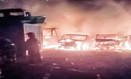 ആക്രിക്കടയിൽ തീപിടിത്തം: 10 വാഹനങ്ങൾ നശിച്ചു