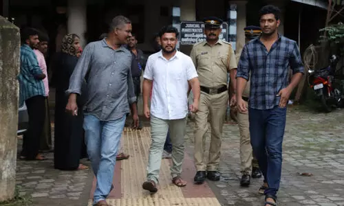 സ്വർണക്കവർച്ച: അ‌‌ർജുൻ ആയങ്കിയും കൂട്ടാളിയും റിമാൻഡിൽ