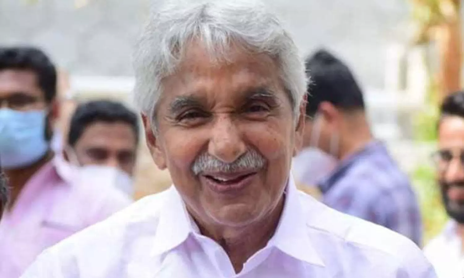 കാത്തുനിന്നത്​ മണിക്കൂറുകൾ; നിറഞ്ഞുകവിഞ്ഞ്​ ജനസഞ്ചയം