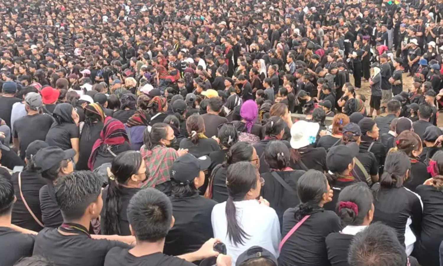 സ്ത്രീകളെ നഗ്നരാക്കി നടത്തിച്ച സംഭവം: മണിപ്പൂരിൽ കൂറ്റൻ പ്രതിഷേധറാലി