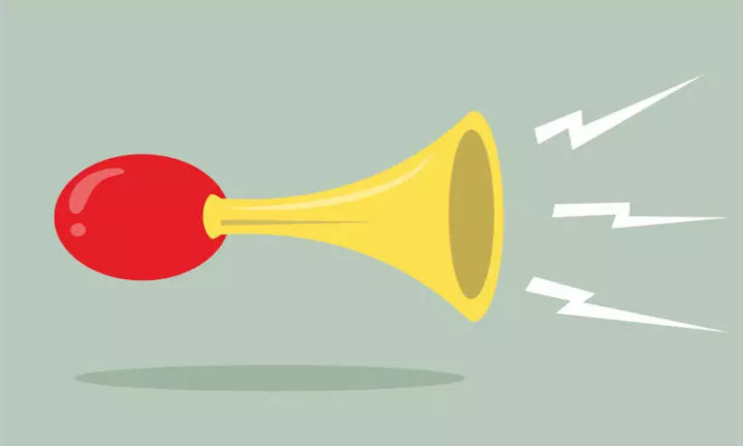 അ​മി​ത​ശ​ബ്ദ​ത്തി​ലു​ള്ള ഹോ​ണു​ക​ൾ വ്യാ​പ​കം; നി​യ​മ​ലം​ഘ​നം ത​ട​യാ​ന്‍ സം​വി​ധാ​ന​മി​ല്ലാ​തെ   മോ​ട്ടോ​ര്‍ വാ​ഹ​ന വ​കു​പ്പ്