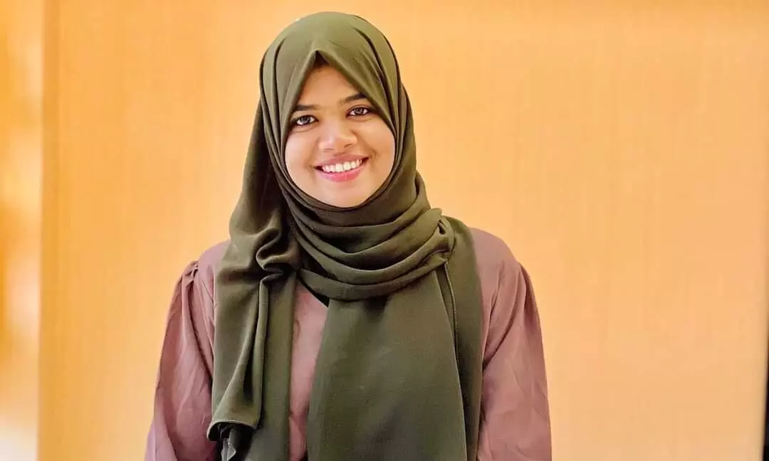 യുവതിയുടെ ഒന്നരക്കോടിയുടെ സംരംഭത്തിന് പാരയുമായി ഉദ്യോഗസ്ഥർ; പരിഹാരവുമായി മന്ത്രി പി. രാജീവ് യുവതിയുടെ ഒന്നരക്കോടിയുടെ സംരംഭത്തിന് പാരയുമായി ഉദ്യോഗസ്ഥർ; പരിഹാരവുമായി മന്ത്രി പി. രാജീവ്