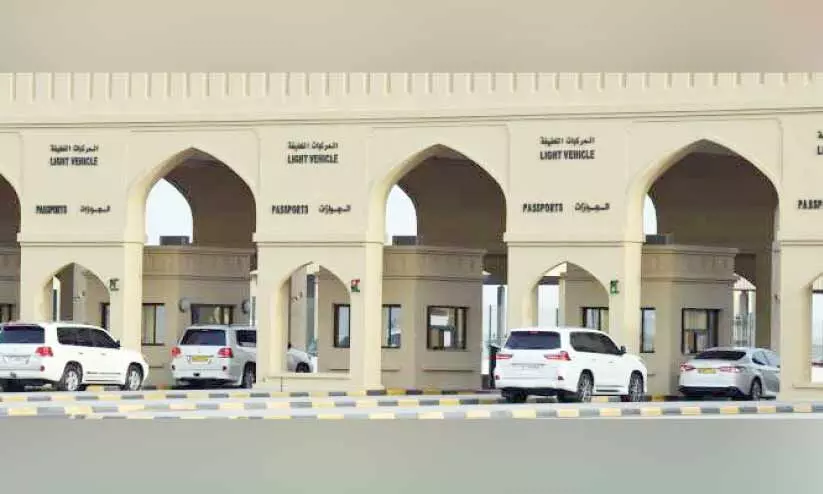 വിനോദസഞ്ചാരികൾ ഗതാഗതനിയമങ്ങൾ പാലിക്കണം -പൊലീസ് വിനോദസഞ്ചാരികൾ ഗതാഗതനിയമങ്ങൾ പാലിക്കണം -പൊലീസ്