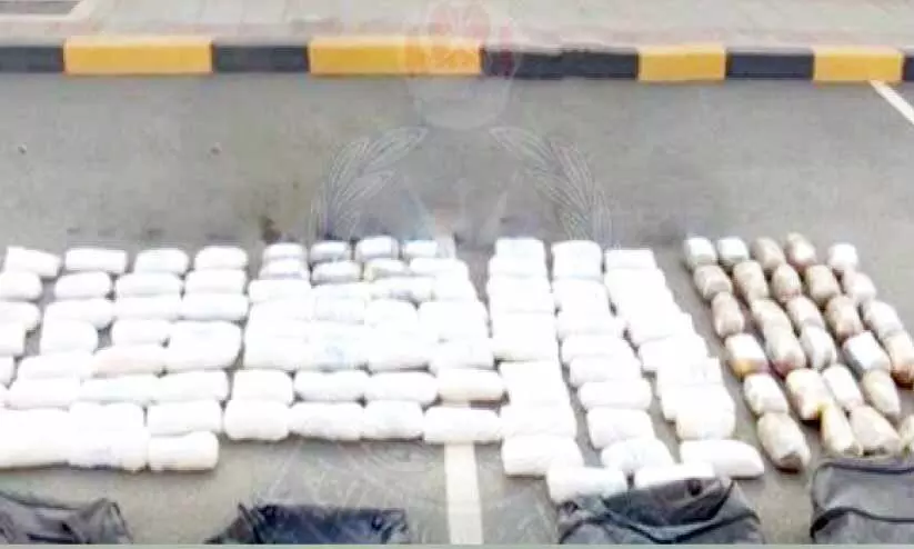 മ​യ​ക്കു​മ​രു​ന്നു​മാ​യി നാ​ലു​ വി​ദേ​ശി​ക​ൾ പി​ടി​യി​ൽ