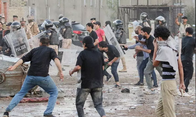 ഖുർആൻ കത്തിക്കൽ വിവാദം; ഇറാഖിലെ സ്വീഡിഷ് എംബസി പ്രതിഷേധക്കാർ കൈയേറി