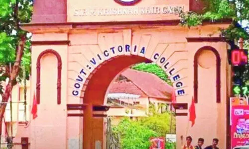 വിക്ടോറിയ കോളജിൽ വിദ്യാർഥികളെ ആക്രമിച്ചു