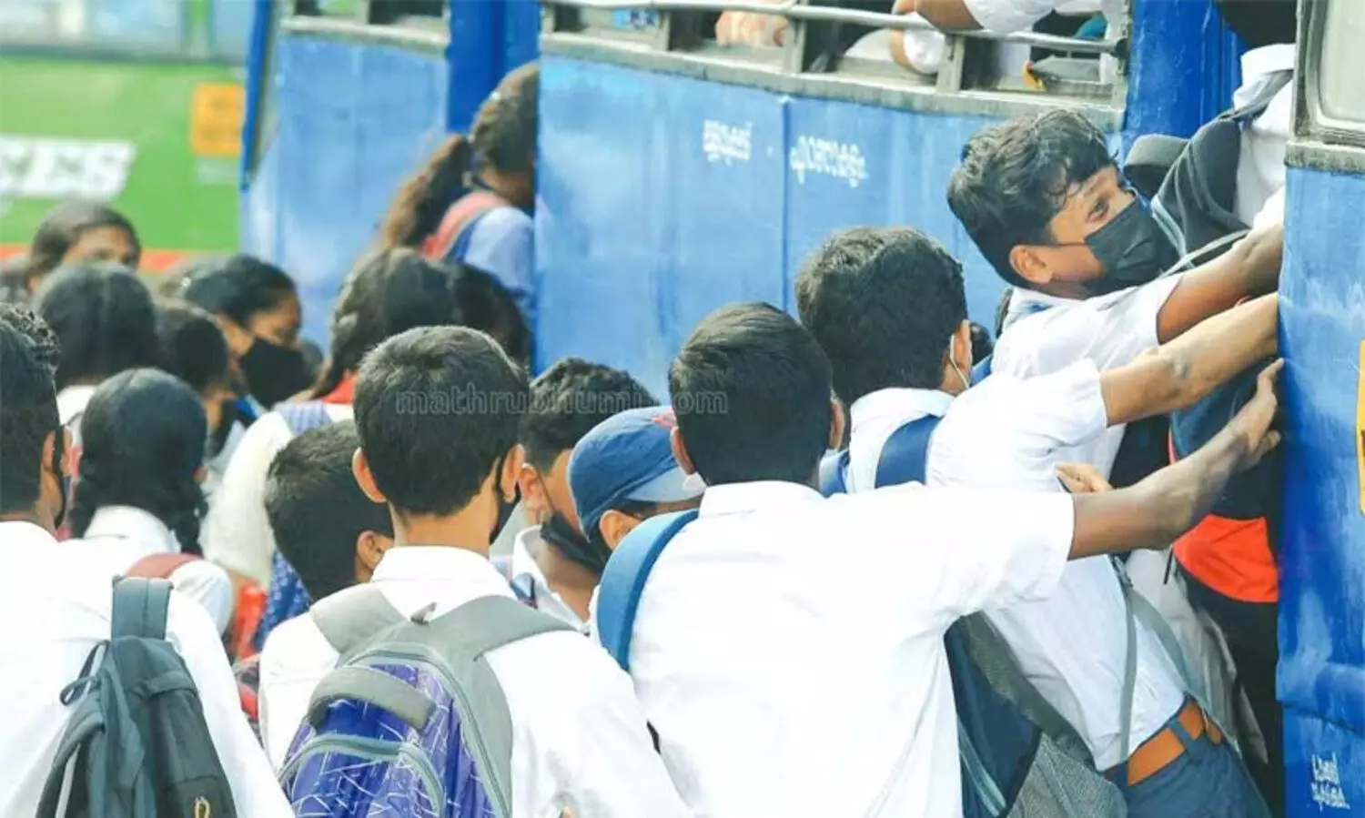 വിദ്യാർഥികളുടെ കൺസെഷൻ നിരക്ക് സ്വകാര്യ ബസുകളിൽ പ്രദർശിപ്പിക്കണം