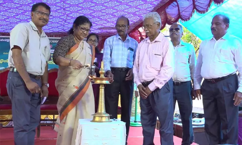 ഭിന്നശേഷി വിദ്യാർഥികളെയും നവവൈജ്ഞാനിക സമൂഹത്തിന്റെ ഭാഗമാക്കുമെന്ന് ആർ. ബിന്ദു ഭിന്നശേഷി വിദ്യാർഥികളെയും നവവൈജ്ഞാനിക സമൂഹത്തിന്റെ ഭാഗമാക്കുമെന്ന് ആർ. ബിന്ദു