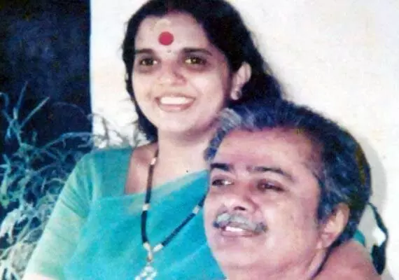 മുല്ലശ്ശേരി രാജുവും ഭാര്യ ബേബിയും