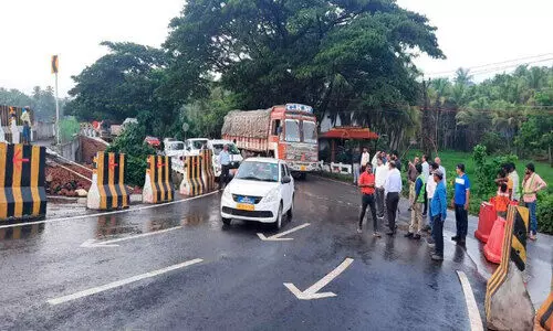 ആളും ആരവവുമില്ലാതെ പള്ളിക്കര മേൽപാലം തുറന്നു; വാഹനങ്ങൾ ഒഴുകിത്തുടങ്ങി