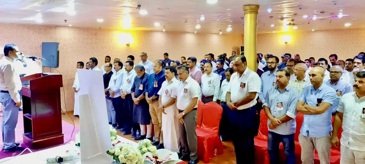 ഉമ്മൻ ചാണ്ടി ജനപക്ഷ രാഷ്ട്രീയത്തിെൻറ ആൾ രൂപം -ജിദ്ദ ഒ.ഐ.സി.സി അനുശോചനയോഗം ഉമ്മൻ ചാണ്ടി ജനപക്ഷ രാഷ്ട്രീയത്തിെൻറ ആൾ രൂപം -ജിദ്ദ ഒ.ഐ.സി.സി അനുശോചനയോഗം