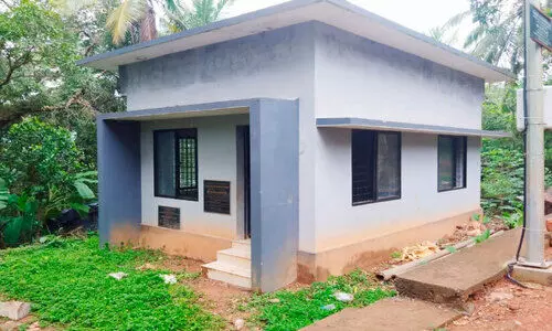 വെള്ളവും വെളിച്ചവുമില്ല; പ്രയോജനപ്പെടുത്താനാകാതെ വെള്ളാറമ്പാറ മല വനിത ഫെസിലിറ്റേഷൻ സെന്റർ