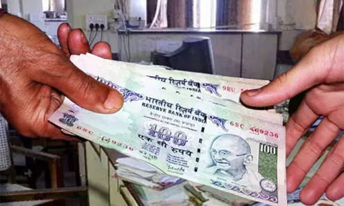 കൈക്കൂലി കേസിൽ മുൻ സബ് ഇൻസ്പെക്ടർക്ക് മൂന്ന് വർഷം കഠിന തടവും 65,000 രൂപ പിഴയും