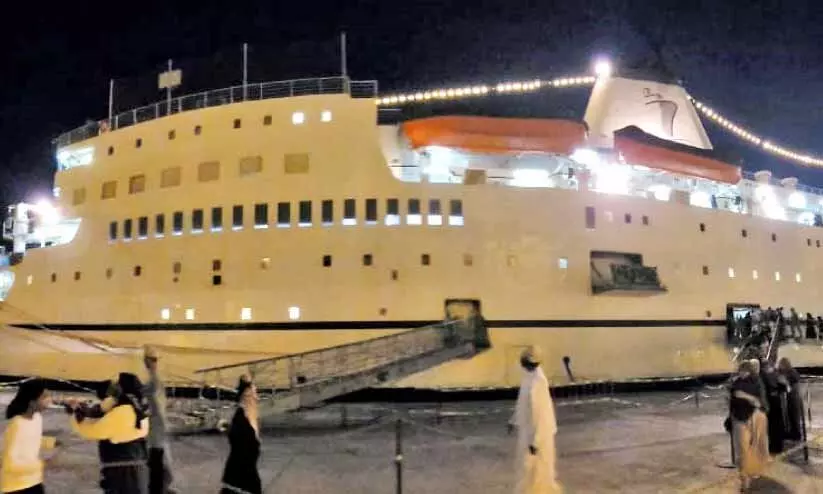 ‘ലോ​ഗോ​സ് ഹോ​പ്’ ക​പ്പ​ലി​ലെ പു​സ്ത​ക​മേ​ള ഇ​നി സ​ലാ​ല​യി​ൽ