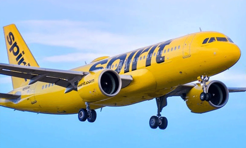 അമേരിക്കൻ വിമാനത്തിൽ മൂത്രമൊഴിച്ച് യുവതി; ശുചിമുറി ഉപയോഗിക്കാൻ അനുവദിച്ചില്ലെന്ന് പരാതി അമേരിക്കൻ വിമാനത്തിൽ മൂത്രമൊഴിച്ച് യുവതി; ശുചിമുറി ഉപയോഗിക്കാൻ അനുവദിച്ചില്ലെന്ന് പരാതി