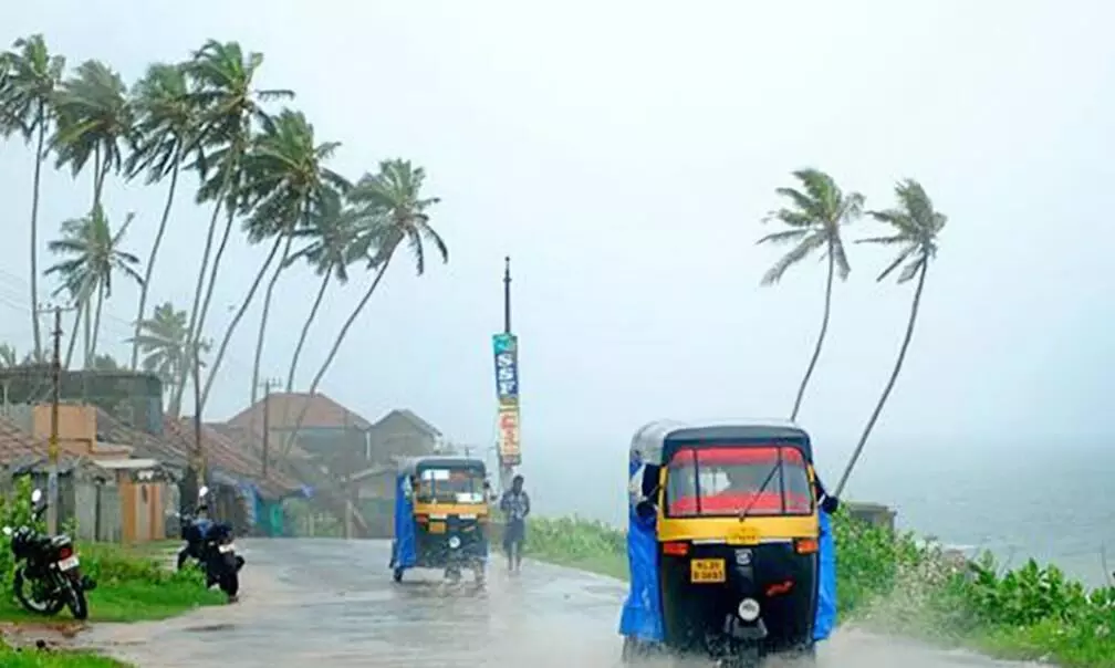 മൂന്ന് ജില്ലകളിലെ വിദ്യാഭ്യാസ സ്ഥാപനങ്ങൾക്ക് ഇന്ന് അവധി മൂന്ന് ജില്ലകളിലെ വിദ്യാഭ്യാസ സ്ഥാപനങ്ങൾക്ക് ഇന്ന് അവധി