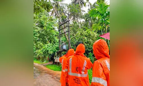കാലവർഷക്കെടുതിയിൽ തളരാ​തെ അഗ്നിരക്ഷാസേന