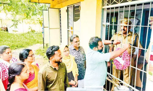 പൊന്നാനി നഗരം വില്ലേജ് ഓഫിസിൽ രണ്ടുമാസത്തിലധികമായി ഓഫിസറില്ല
