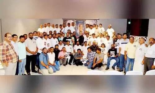 ഉ​മ്മ​ൻ ചാ​ണ്ടി​യെ അ​നു​സ്മ​രി​ച്ചു