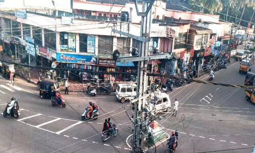 വാഹനങ്ങൾ ചീറിപ്പായുന്നു; അപകടക്കെണിയായി കുറ്റിച്ചൽ ജങ്​​ഷൻ