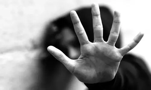 യുവമോർച്ച വനിത നേതാവിനെ വിവാഹവാഗ്ദാനം നൽകി പലതവണ പീഡിപ്പിച്ചെന്ന്; ബി.ജെ.പി നേതാവിന്റെ മുൻ ഡ്രൈവർക്കെതിരെ കേസ്