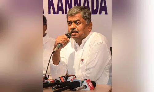 മു​ഖ്യ​മ​ന്ത്രി​മാ​രെ താ​ഴെ​യി​റ​ക്കാ​നും അ​റി​യാം...  രാ​ഷ്ട്രീ​യ ച​ർ​ച്ച​ക്കി​ട​യാ​ക്കി കോ​ൺ​ഗ്ര​സ് എം.​എ​ൽ.​എ​യു​ടെ പ്ര​സം​ഗം