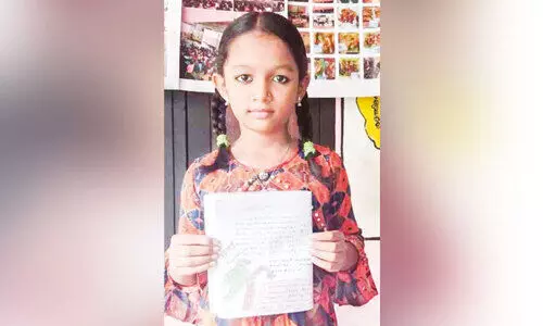 മ​ല​യാ​ള​ത്തി​ൽ പ്രജാപതിയാണ് യു.പിക്കാരി ശ്രുതി