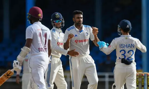 വെസ്റ്റിൻഡീസ് ലക്ഷ്യം 365; ജയപ്രതീക്ഷയിൽ ഇന്ത്യ