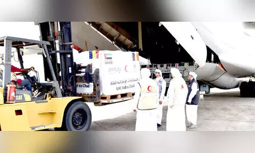 സു​ഡാ​ൻ അ​ഭ​യാ​ർ​ഥി​ക​ൾ​ക്ക് ​ഭ​ക്ഷ​ണ​വു​മാ​യി യു.​എ.​ഇ വി​മാ​നം ഛാദി​ൽ