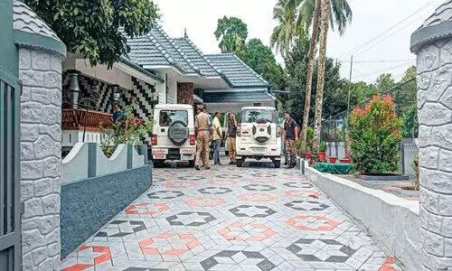 തെള്ളകത്ത് വീട്​ കുത്തിത്തുറന്ന്​ വൻ മോഷണം; 20 ലക്ഷത്തിന്‍റെ ആഭരണങ്ങള്‍ കവര്‍ന്നു