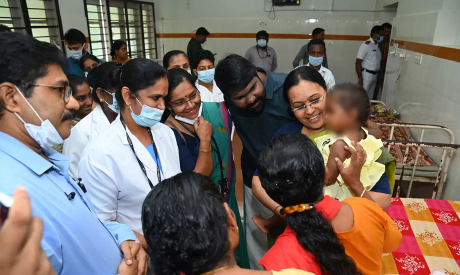 മദ്യലഹരിയിൽ ദമ്പതികൾ എടുത്തെറിഞ്ഞ കുഞ്ഞിന് പുനർജന്മം; ഇനി സർക്കാർ തണലിൽ
