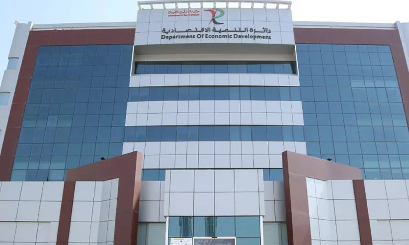 റാസല്ഖൈമയില് വാണിജ്യ ലൈസന്സുകളില് വര്ധന റാസല്ഖൈമയില് വാണിജ്യ ലൈസന്സുകളില് വര്ധന