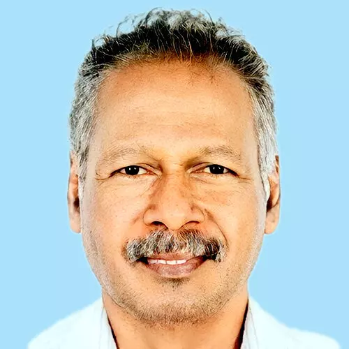 വി​ശ്വ​നാ​ഥ​ന്‍