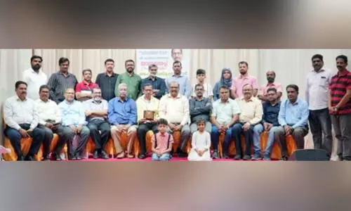 മൊ​യ്തു കാ​ഞ്ഞി​രോ​ടി​ന് ബ​ഹ്റൈ​ൻ ഫ്ര​ണ്ട്സ് യാ​ത്ര​യ​യ​പ്പ് ന​ൽ​കി