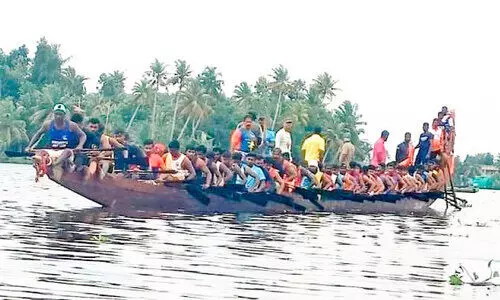പുന്നമടയിൽ രാജാവാകാൻ ‘കാരിച്ചാൽ ചുണ്ടൻ’