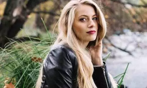 മലയാളം സംസാരിക്കുന്ന ഇംഗ്ലീഷുകാരി!അപർണ മൾബറി സിനിമയിലേക്ക്