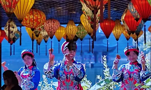 വിയറ്റ്നാമിന്‍റെ ഗ്രാമീണ കാഴ്ചകളിലേക്ക്, അതും സൈക്കിളിൽ...