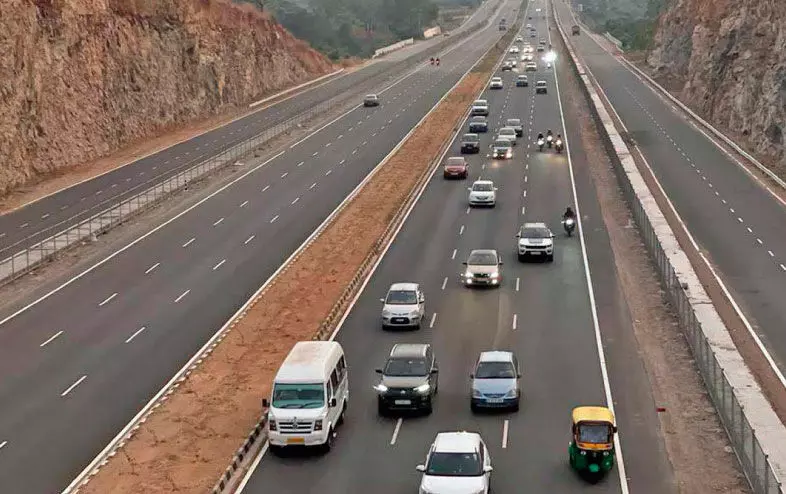 മൈസൂരു-ബംഗളൂരു അതിവേഗപാതയിൽ ബൈക്കുകൾക്കും ഓട്ടോകൾക്കും നിരോധനം മൈസൂരു-ബംഗളൂരു അതിവേഗപാതയിൽ ബൈക്കുകൾക്കും ഓട്ടോകൾക്കും നിരോധനം