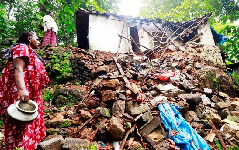 ശക്തമായ മഴ: കലയന്താനിയിൽ വീട് ഭാഗികമായി തകർന്നു