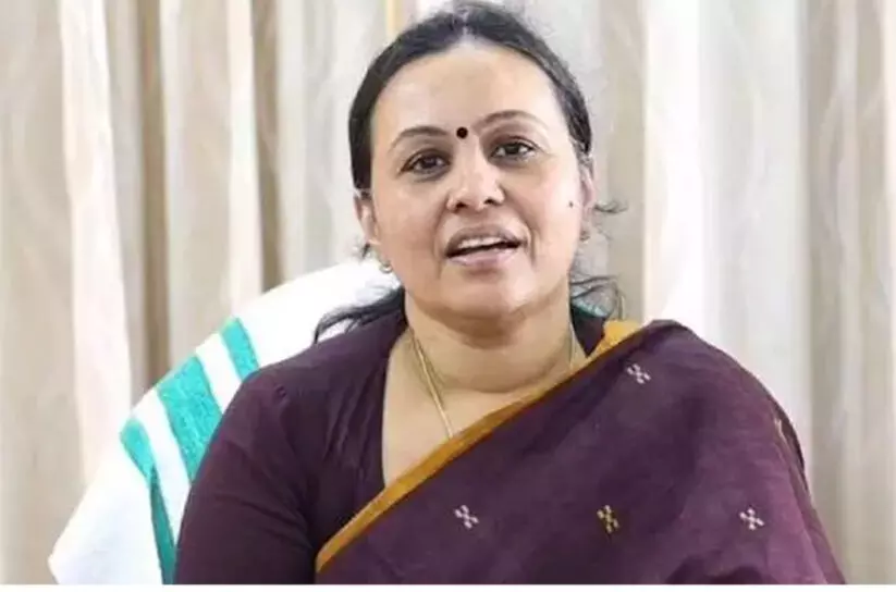 തിരുവനന്തപുരം, ആലപ്പുഴ നഴ്സിംഗ് കോളജുകളില് പുതിയ പി.ജി കോഴ്സിന് അനുമതി നൽകിയെന്ന് വീണ ജോർജ് തിരുവനന്തപുരം, ആലപ്പുഴ നഴ്സിംഗ് കോളജുകളില് പുതിയ പി.ജി കോഴ്സിന് അനുമതി നൽകിയെന്ന് വീണ ജോർജ്